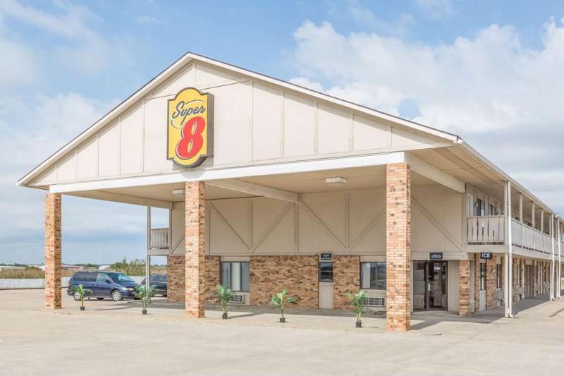 Super 8 By Wyndham Butler Hotel Luaran gambar