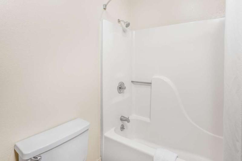 Super 8 By Wyndham Butler Hotel Luaran gambar